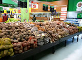 Supermarché Wong, Lima