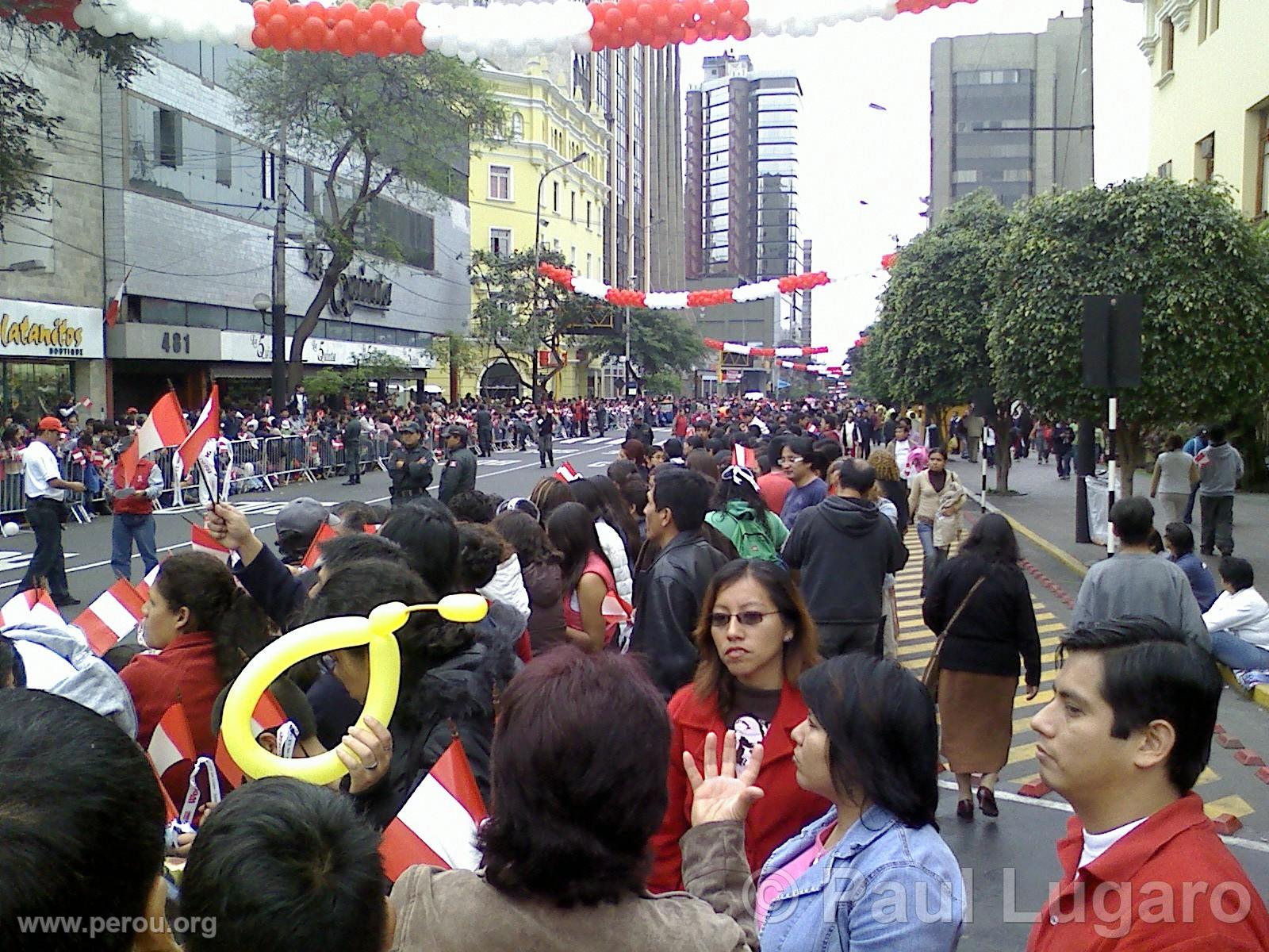 Défilé Wong, Lima