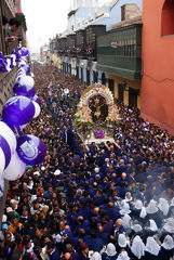 Procession du Seigneur des Miracles