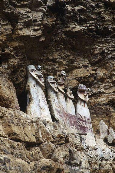 Sarcophages de Karajia