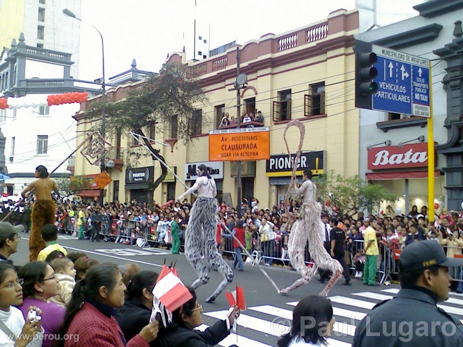 Défilé Wong, Lima