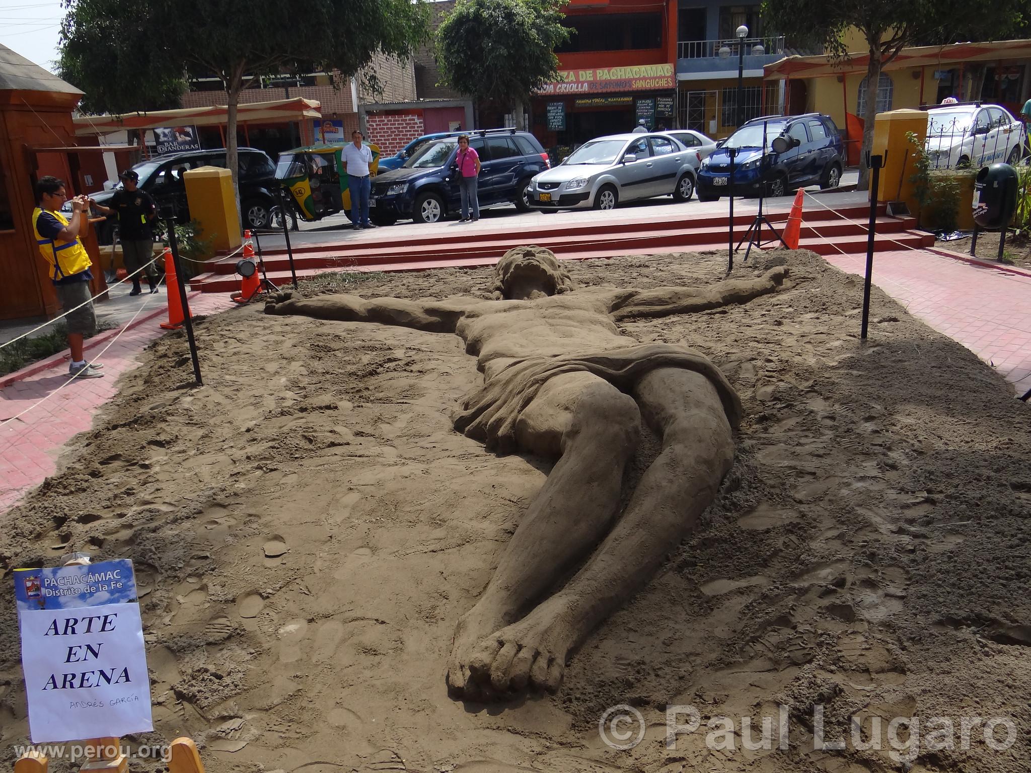 Sculpture dans le sable, Pachacamac