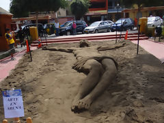 Sculpture dans le sable, Pachacamac